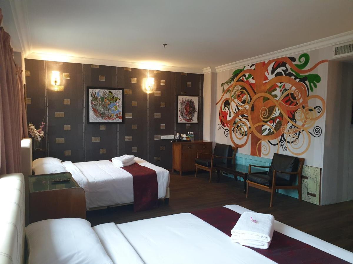 Fair Park Hotel Ipoh Esterno foto