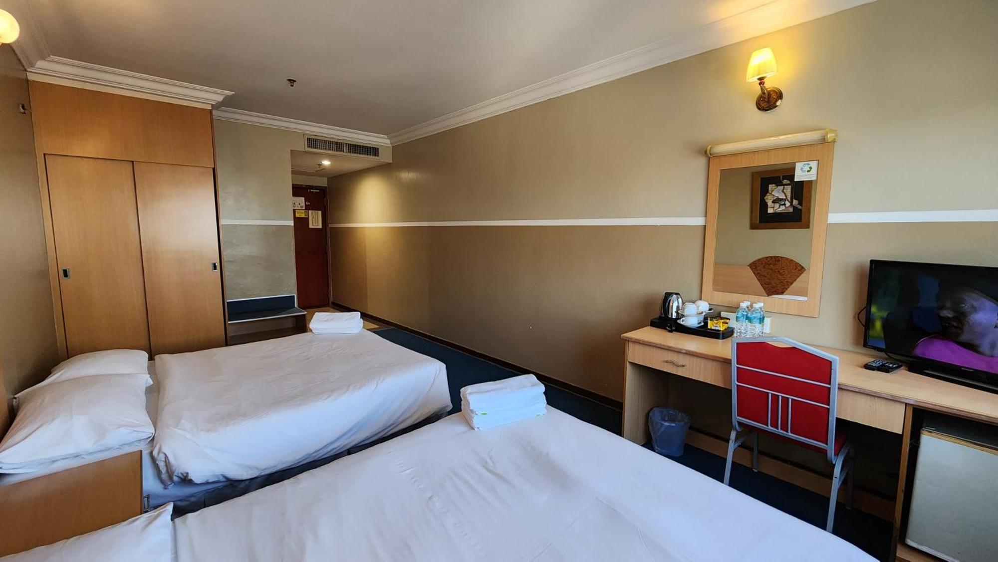 Fair Park Hotel Ipoh Esterno foto