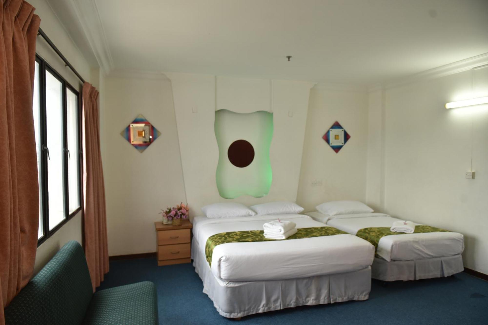 Fair Park Hotel Ipoh Esterno foto
